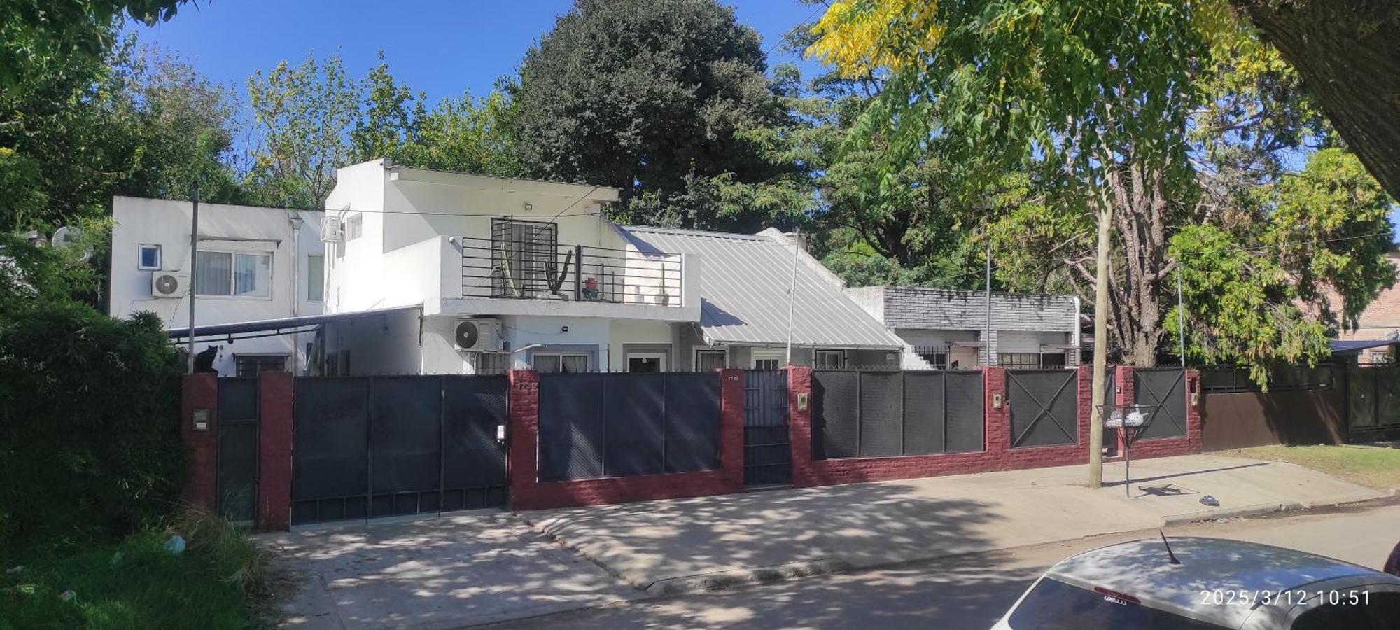Ezeiza 1 Nuestro Lugar A 15 Minutos Del Aeropuerto Tranfer Opcional Desde Y Al Aeropuerto De Ezeiza Las 24 Horas Pet Friendly المظهر الخارجي الصورة